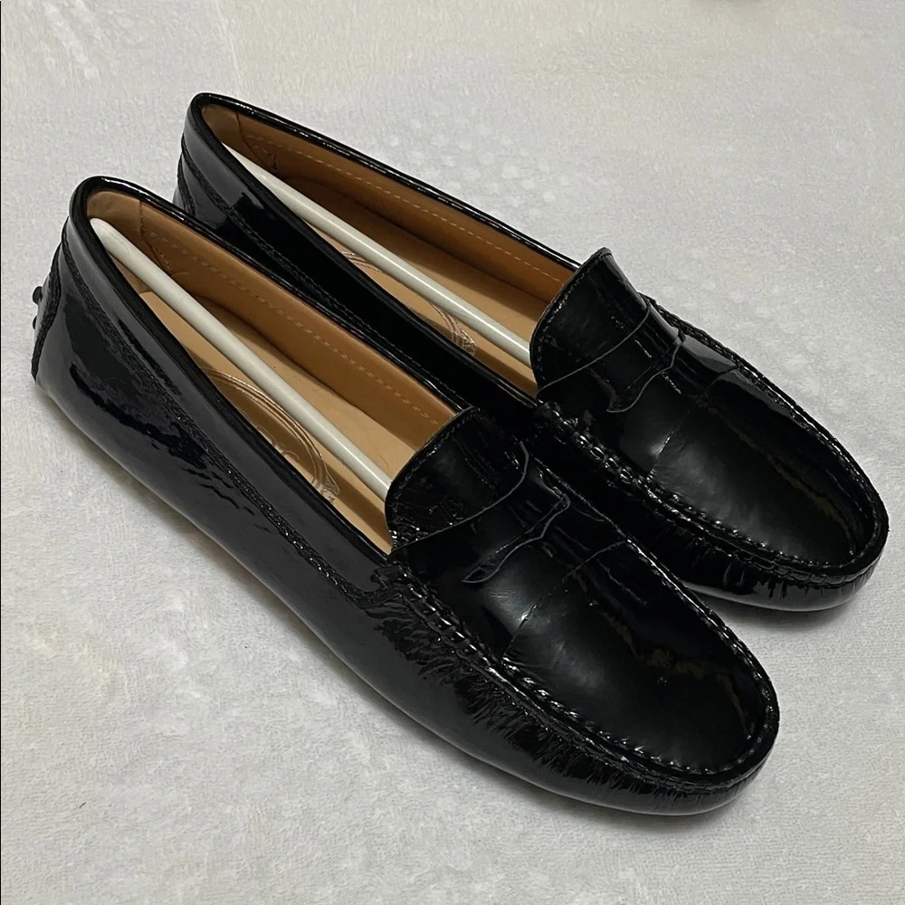 Tod’s Gommini Black Patent Leather Driver Loafers Sz EURO (38) US (8)